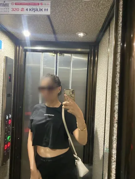 Celina, 33