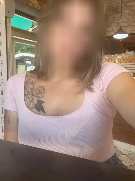 Charlotte, 40