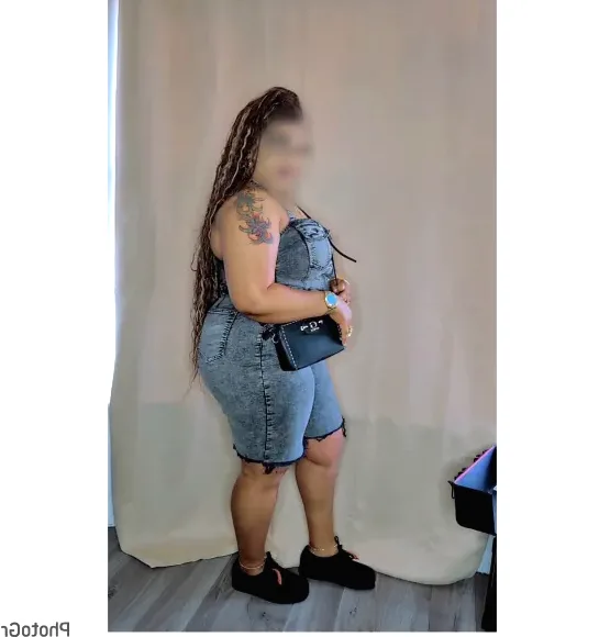 Ela, 30