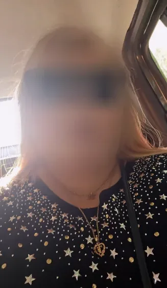 Jasmin, 25