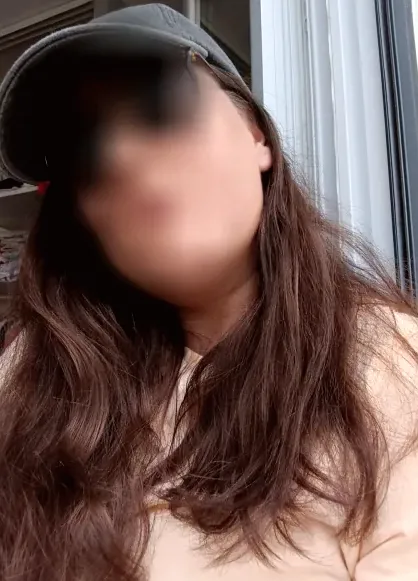 Lena, 32